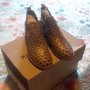 Musse and cloud perforated leather booties